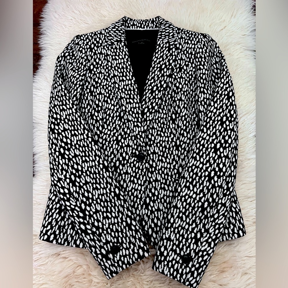 Banana Republic blazer, no tags but never worn!